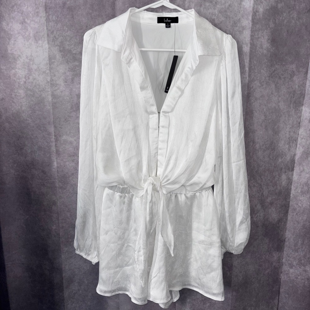 NEW LuLus Size Small Irresistibly  Floral White Satin Jacquard Tie Front Romper - Picture 2 of 12